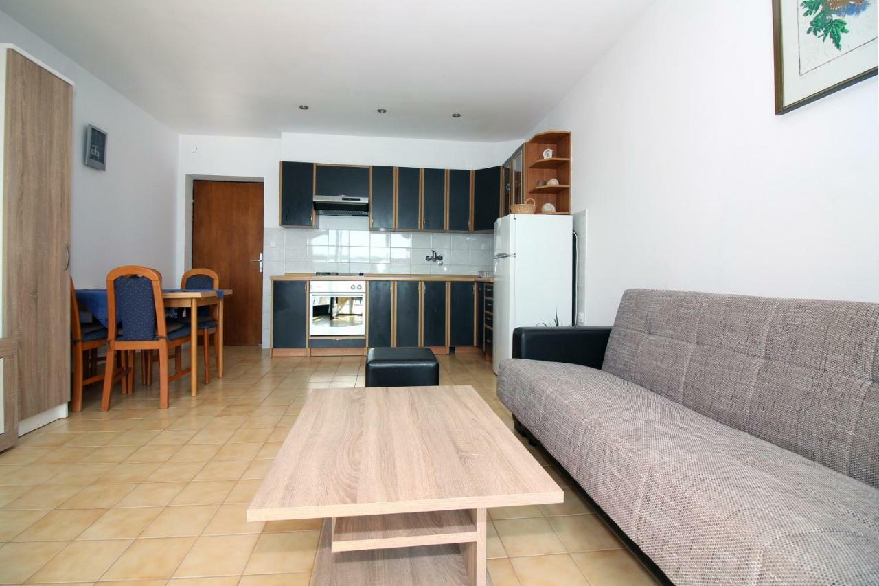 Apartments Maria Tisno Luaran gambar